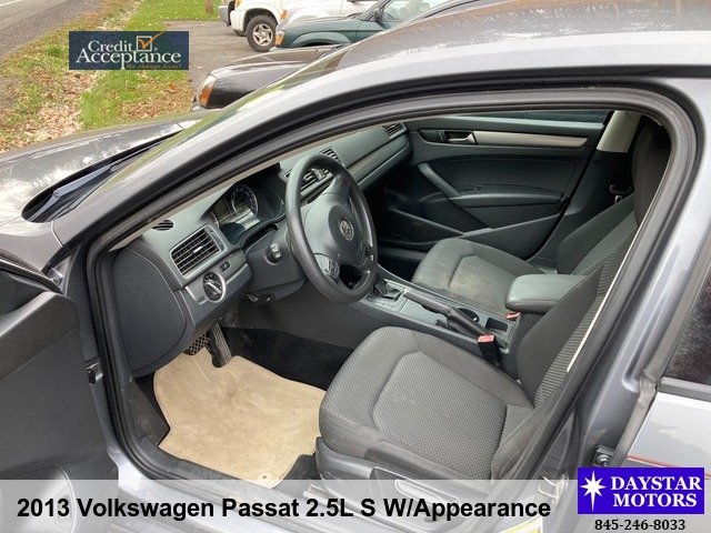 2013 Volkswagen Passat 2.5L S W/Appearance