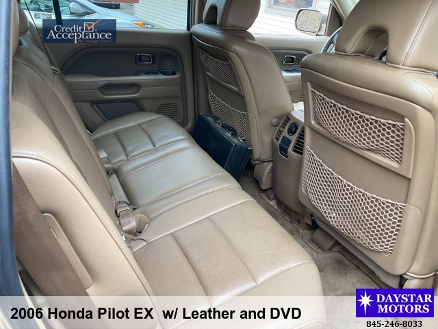 2006 Honda Pilot EX  w/ Leather and DVD