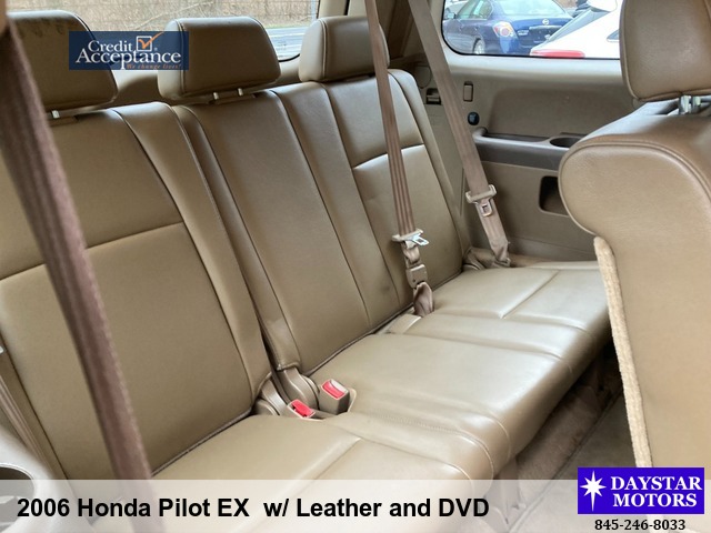 2006 Honda Pilot EX  w/ Leather and DVD